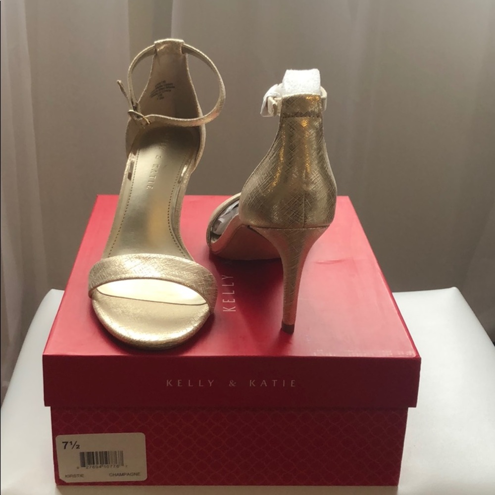BRAND NEW Kelly & Katie Heels